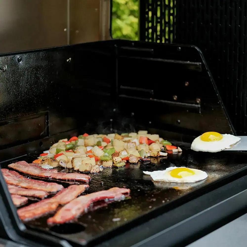 Gravity Series 800 Digital Wifi Charcoal Grill, Griddle and Smoker in Black Cool Brand Designs